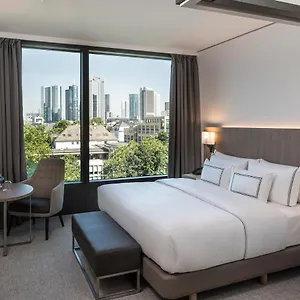 Отель Melia Frankfurt City