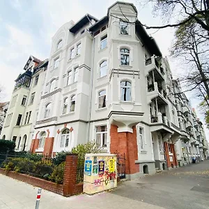 https://hannover-list-2-bedroom-home-away-from-home.hannover-hotel.net